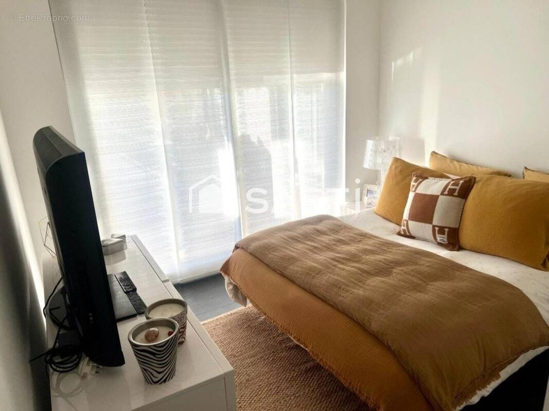Photo 1 - Appartement à MARSEILLE-8E