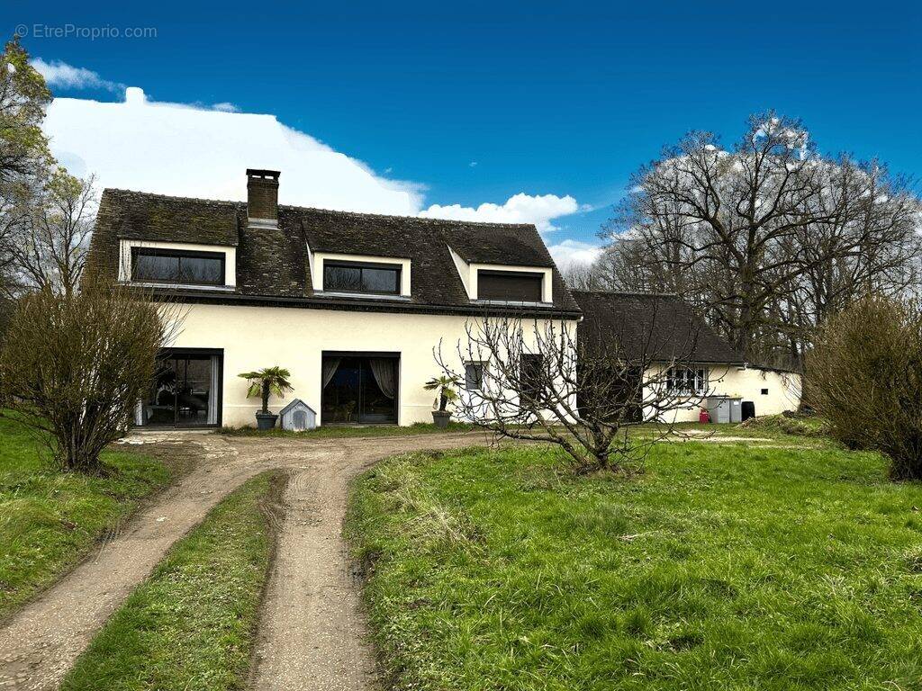 Maison à DOMATS