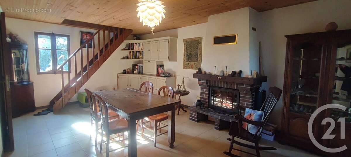 Maison à LA BAZOCHE-GOUET