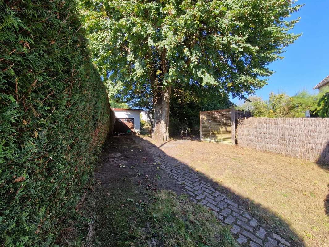 Maison à BRUYERES-LE-CHATEL