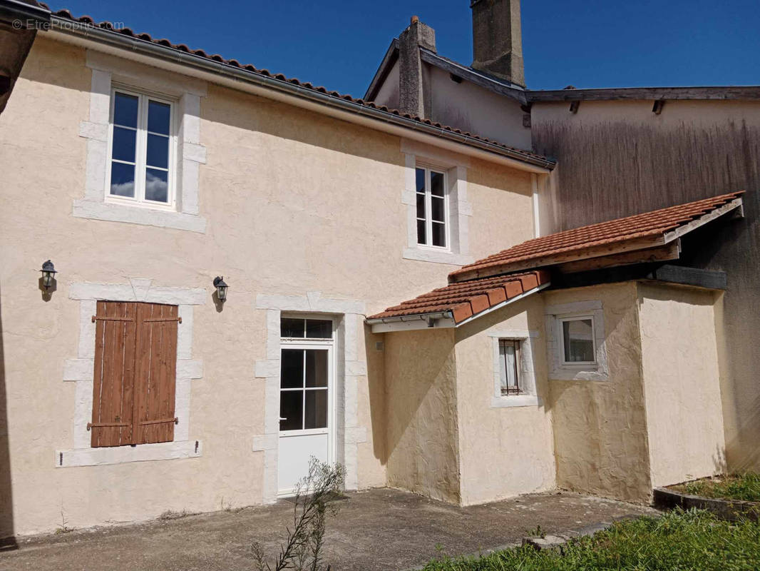 Maison à ARZACQ-ARRAZIGUET