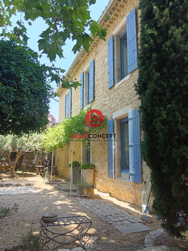 Maison à SABRAN
