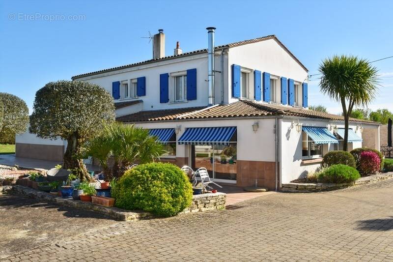 Maison à AIGREFEUILLE-D&#039;AUNIS