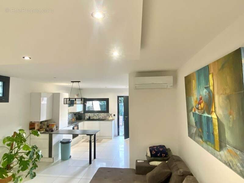 Appartement à PUGET-SUR-ARGENS