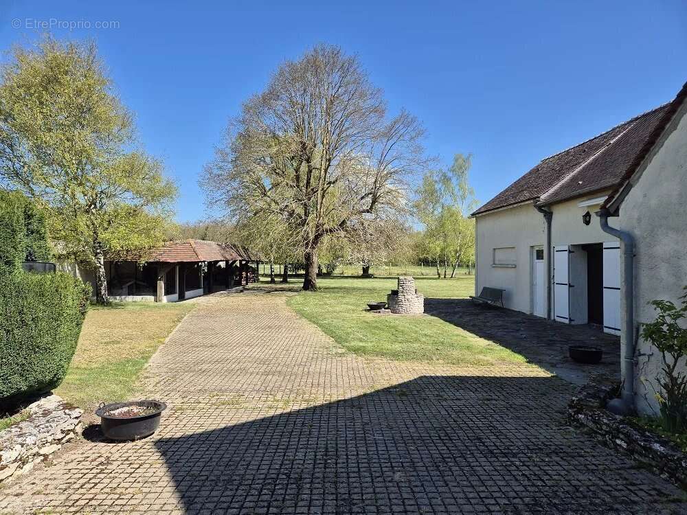 Maison à CORQUILLEROY