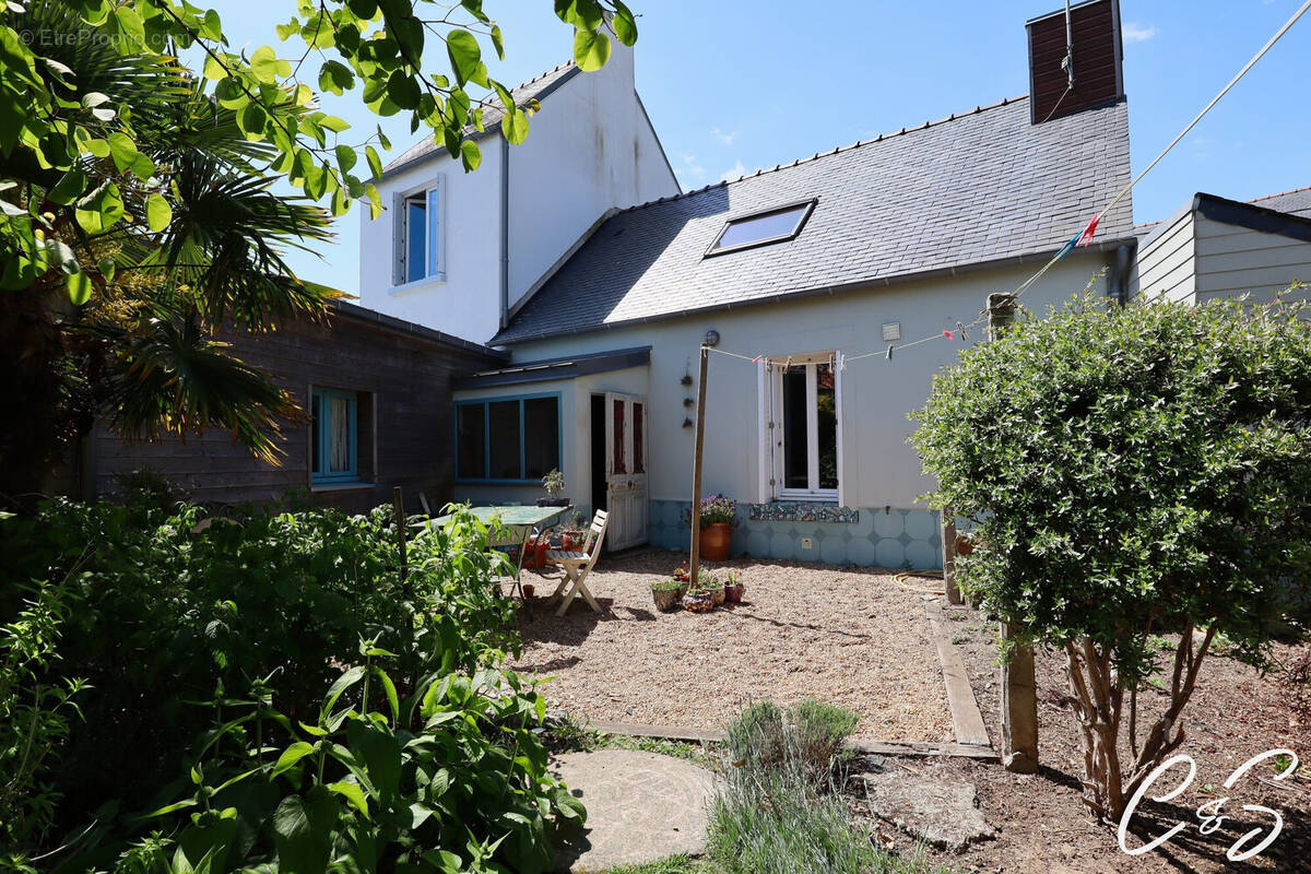 Maison à PLONEOUR-LANVERN