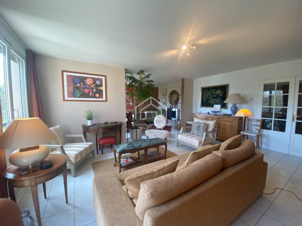 Appartement à DIVONNE-LES-BAINS