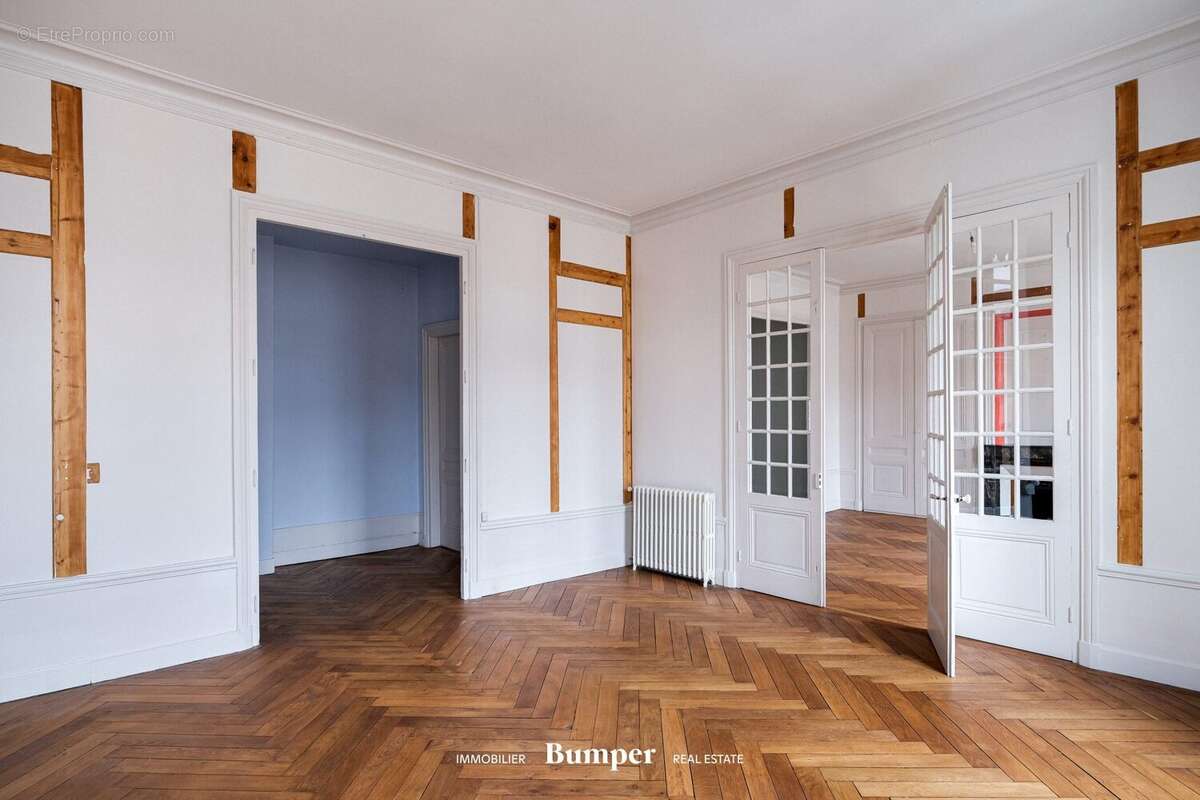 Commerce à LYON-9E