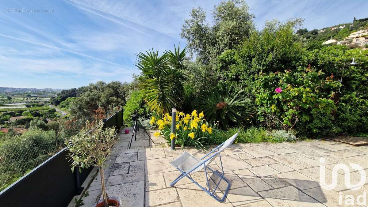 Photo 3 - Maison à SAINT-LAURENT-DU-VAR
