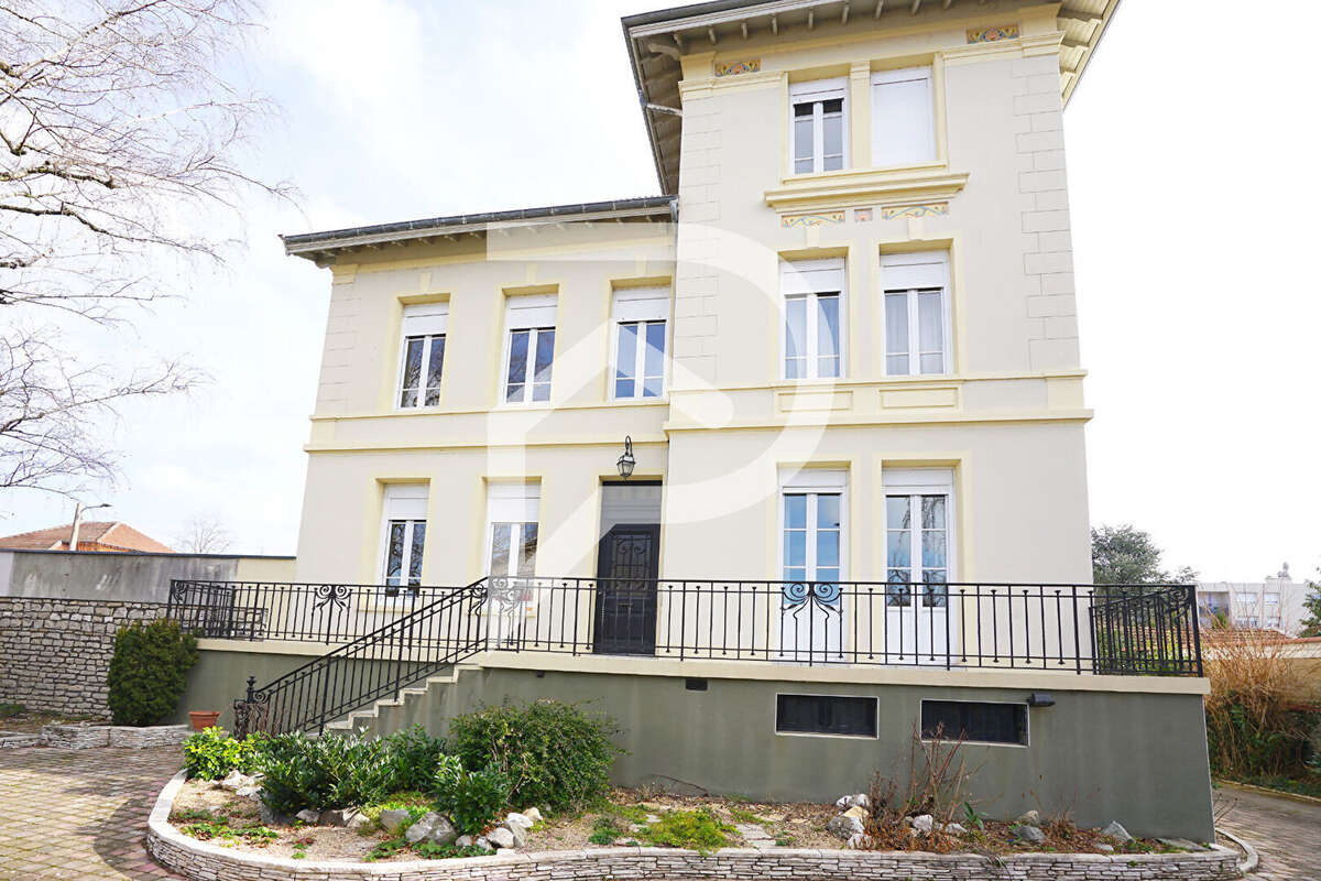 Maison à BEAUREPAIRE