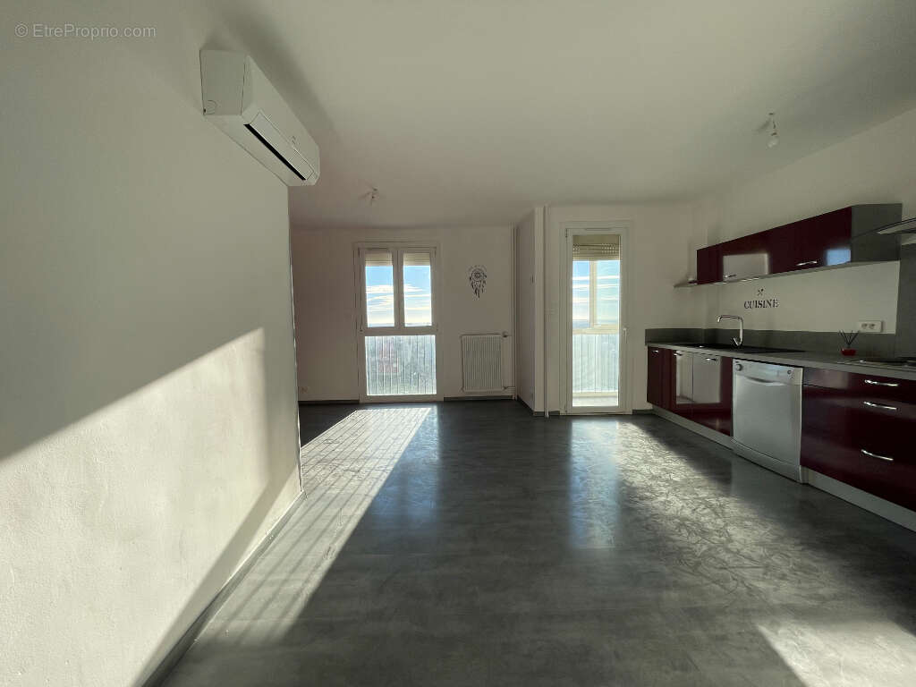 Appartement à PORT-DE-BOUC