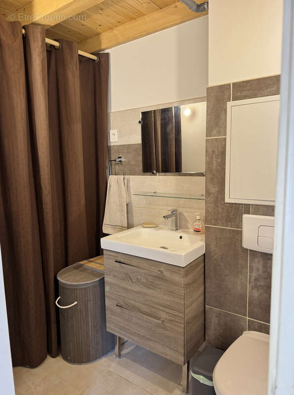 Appartement à CRAPONNE