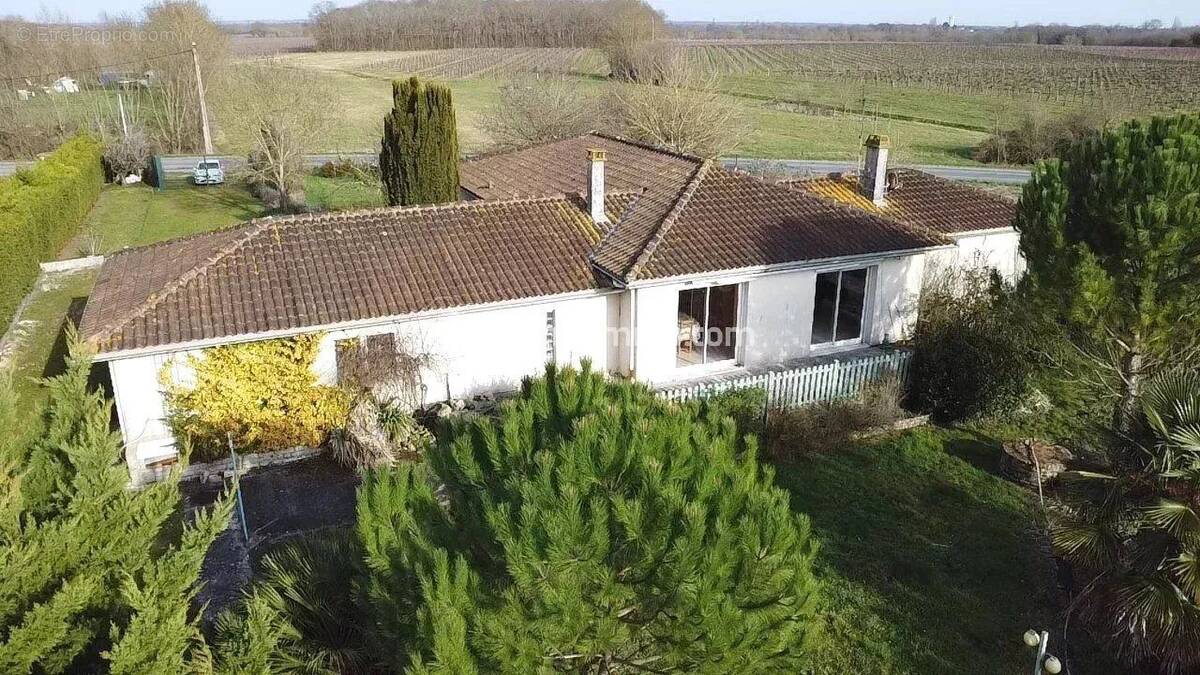 Maison à SAINTE-SEVERE