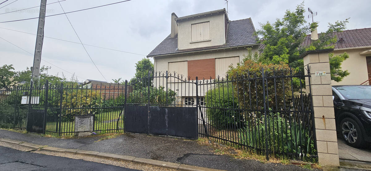 Maison à ERMONT