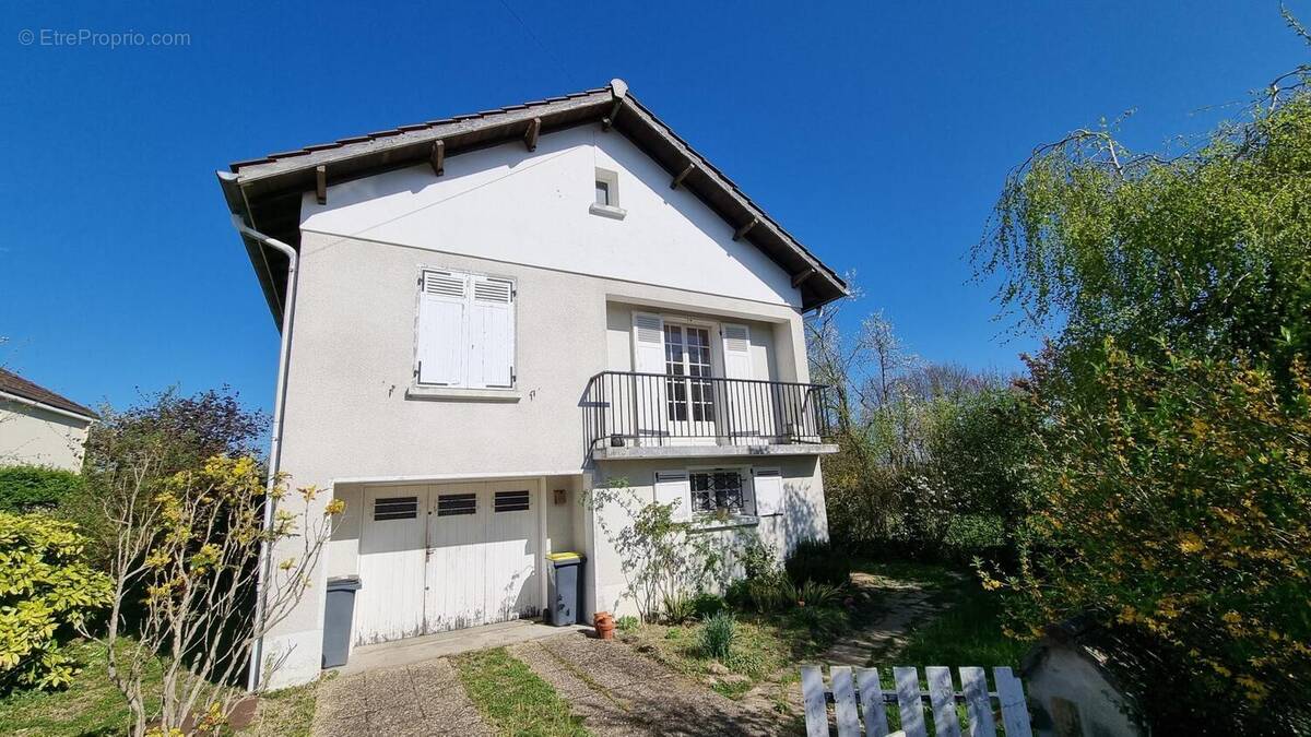 Photo 1 - Maison à BELLERIVE-SUR-ALLIER