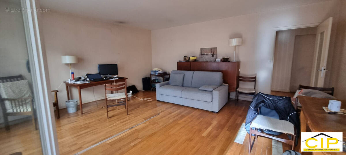 Appartement à PARIS-10E