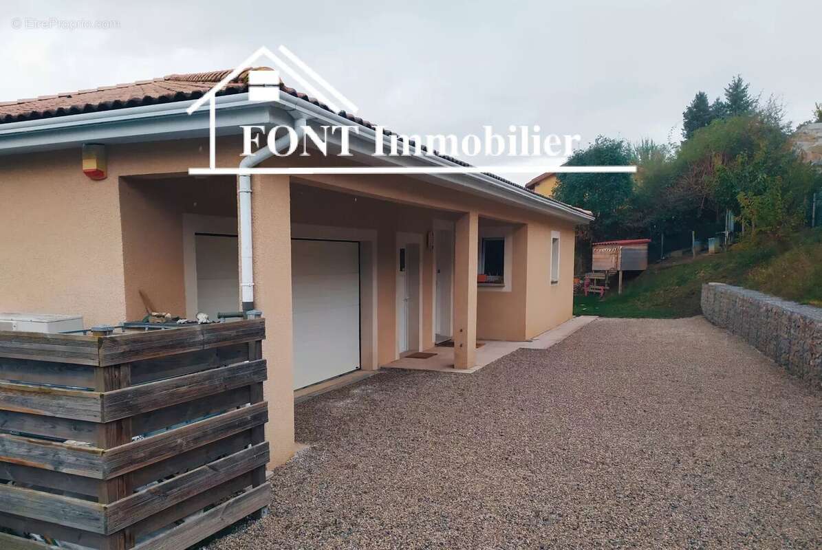 Maison à CELLIEU