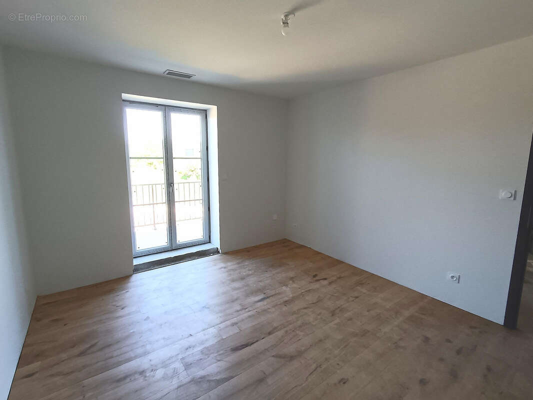Appartement à CRECHES-SUR-SAONE