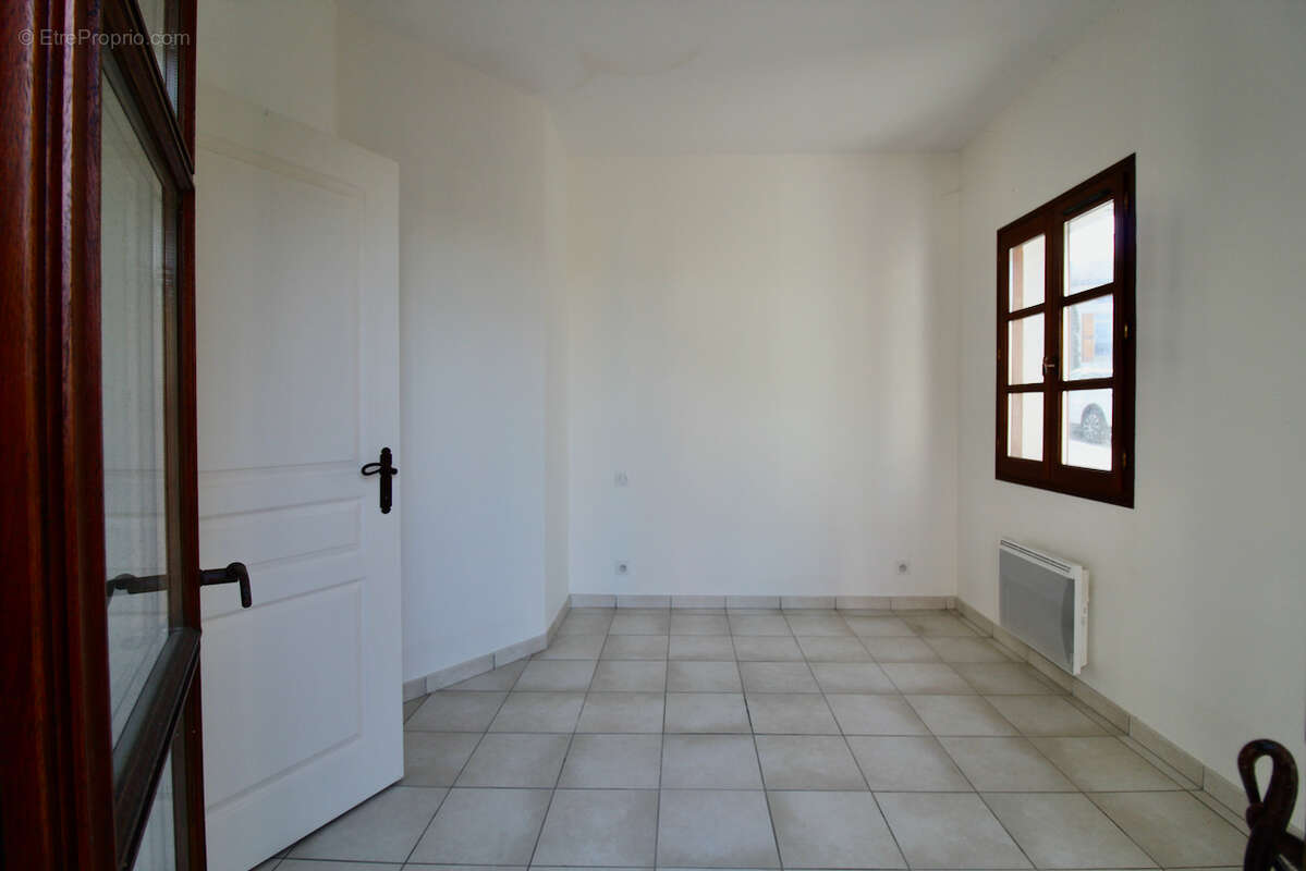 Maison à MONCLAR