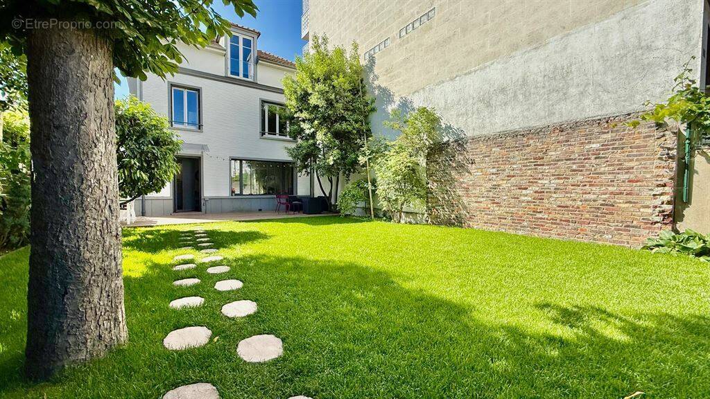 Maison à ASNIERES-SUR-SEINE