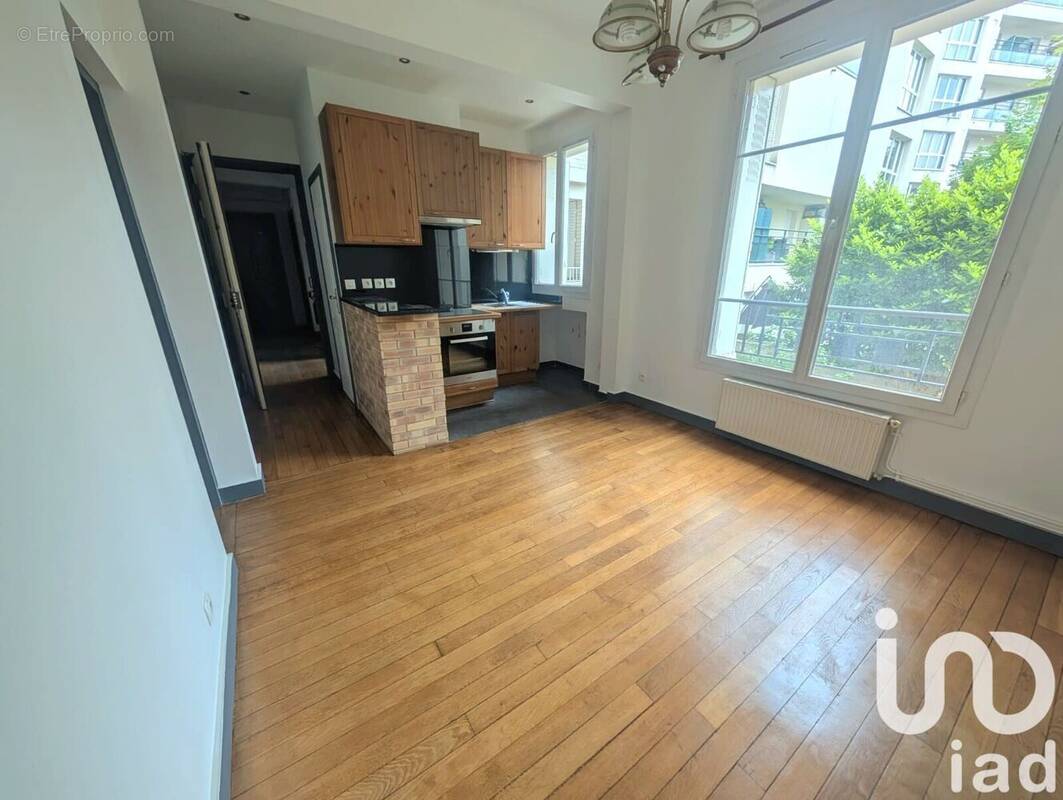 Photo 1 - Appartement à COURBEVOIE