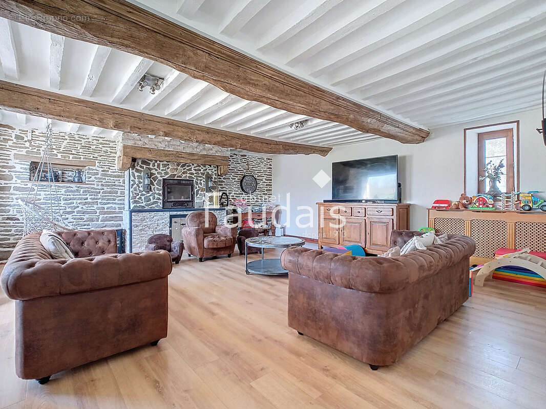 Maison à VILLERS-BOCAGE