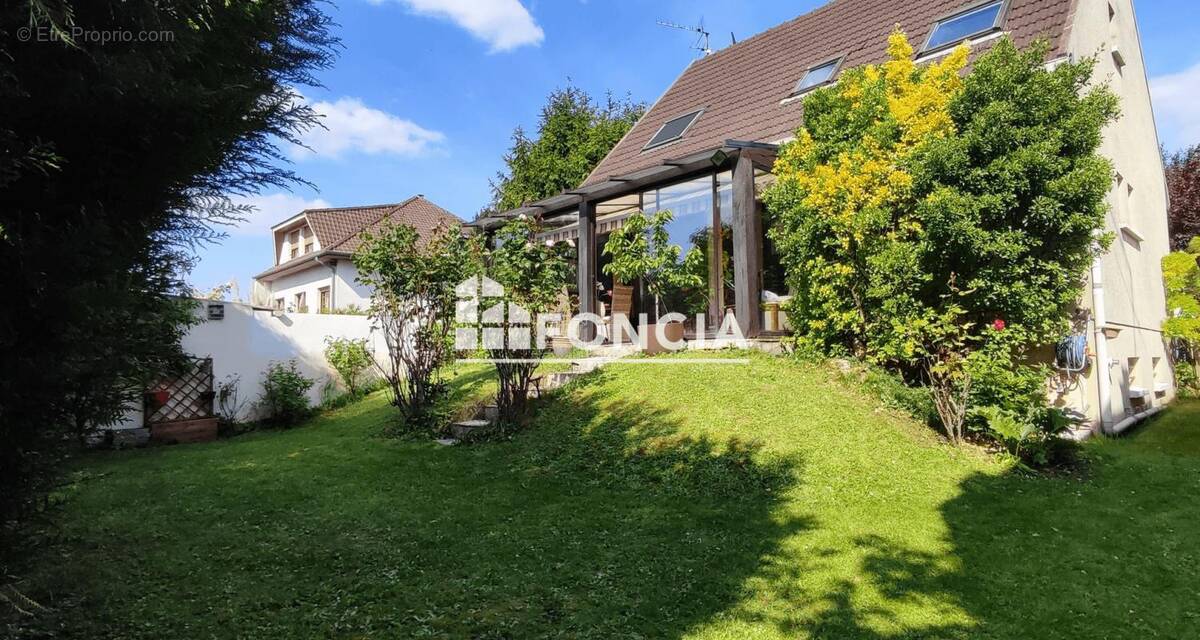Maison à VITRY-SUR-SEINE