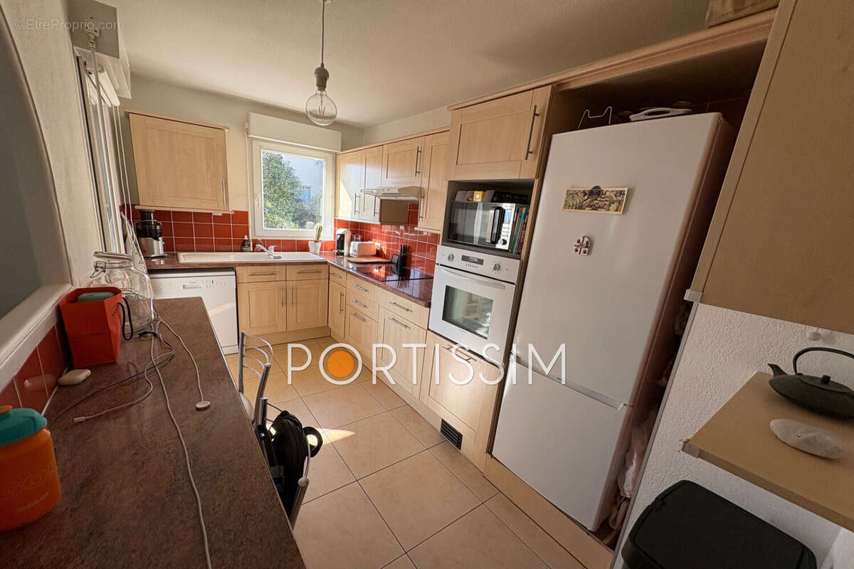 Appartement à SAINT-LAURENT-DU-VAR