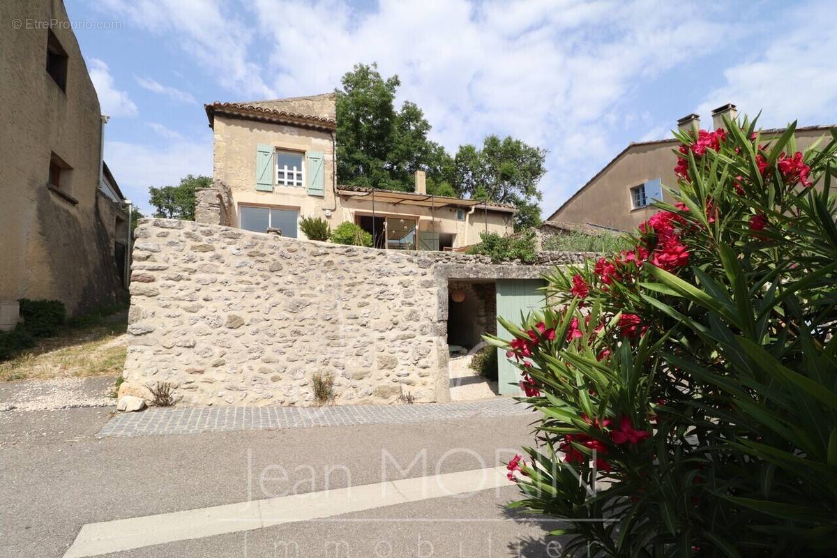Maison à GRIGNAN