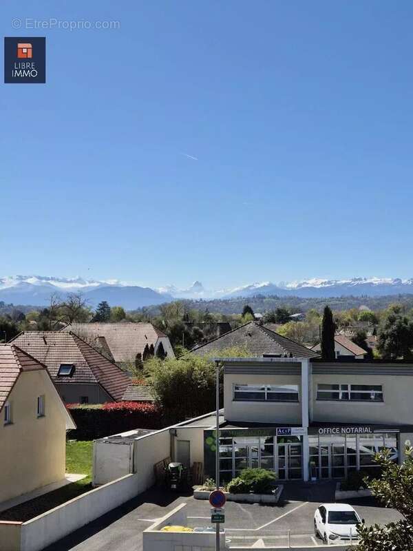 Appartement à LONS