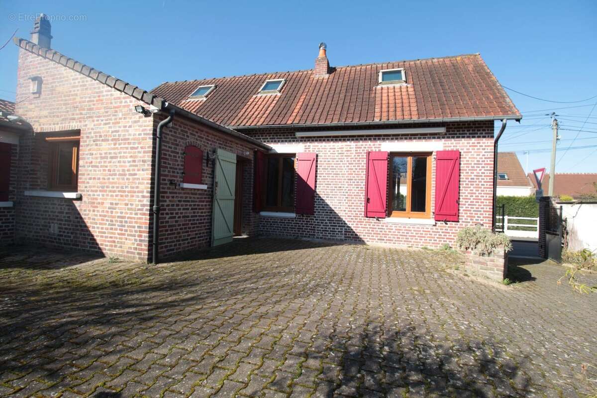 Maison à CHOISY-AU-BAC