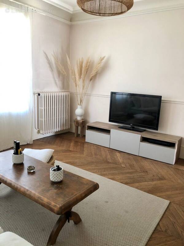 Appartement à SURESNES