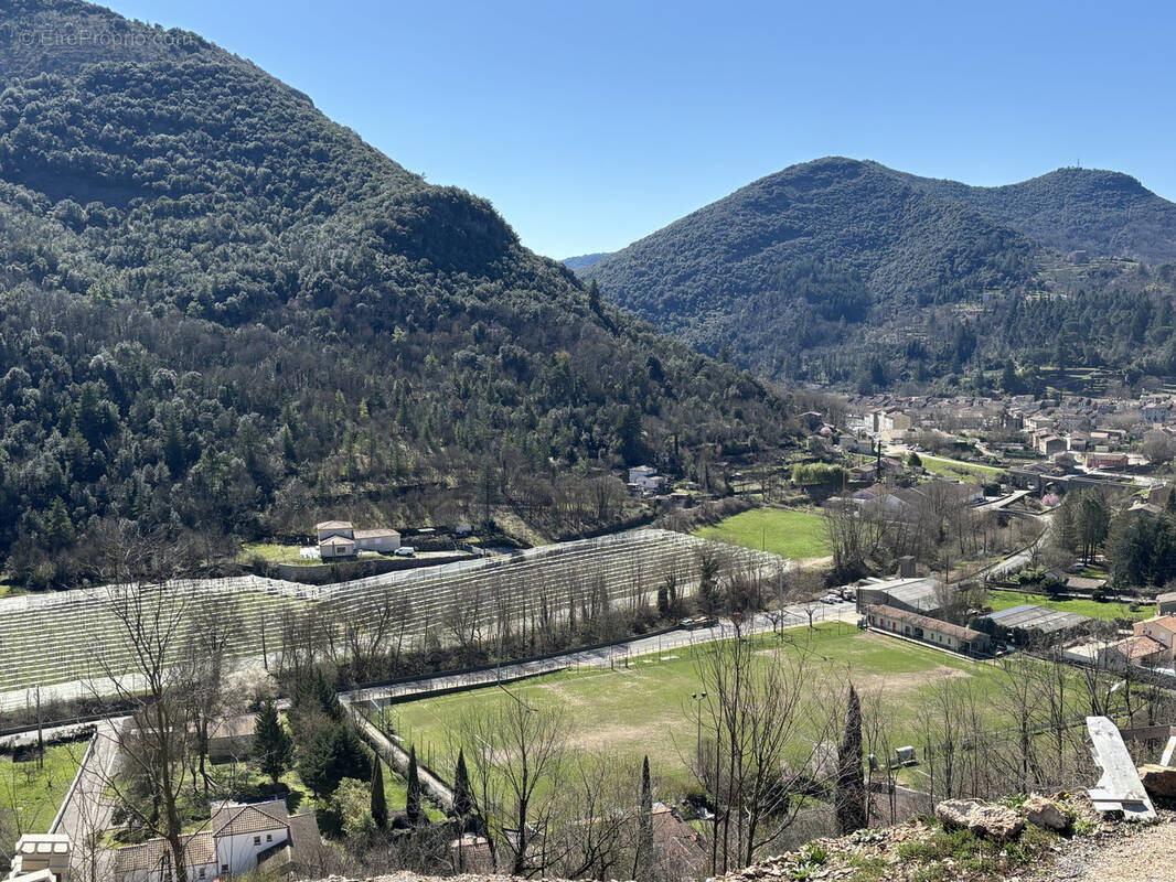 Terrain à SUMENE