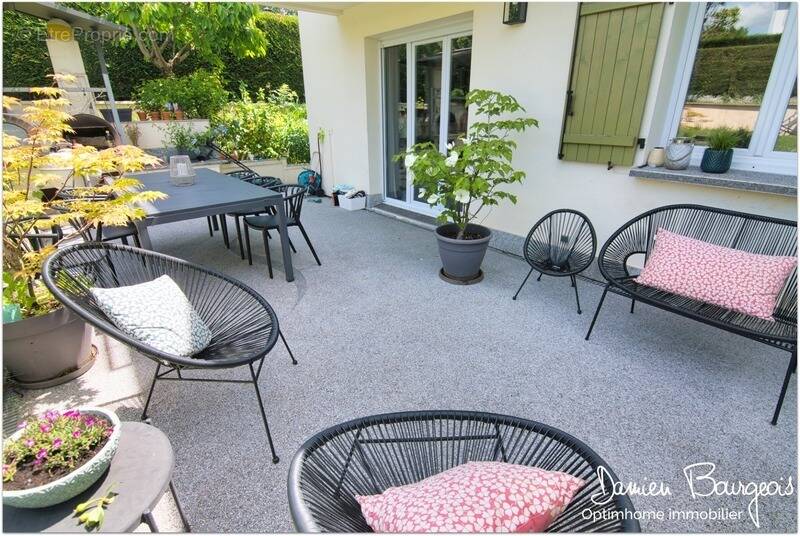 Maison à PREVESSIN-MOENS