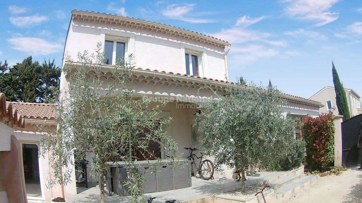 Maison à MONTEUX
