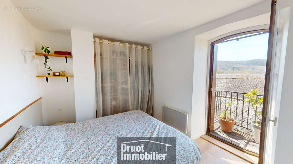 Maison à SALLES-LA-SOURCE