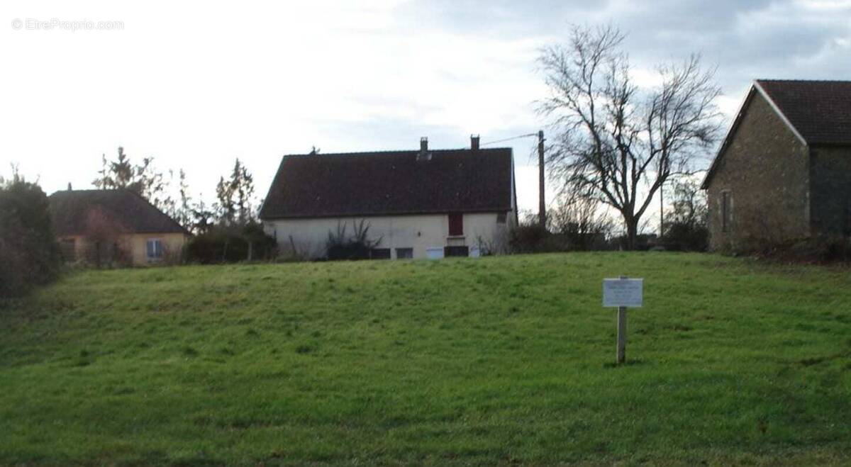Terrain à HAUTE-AMANCE