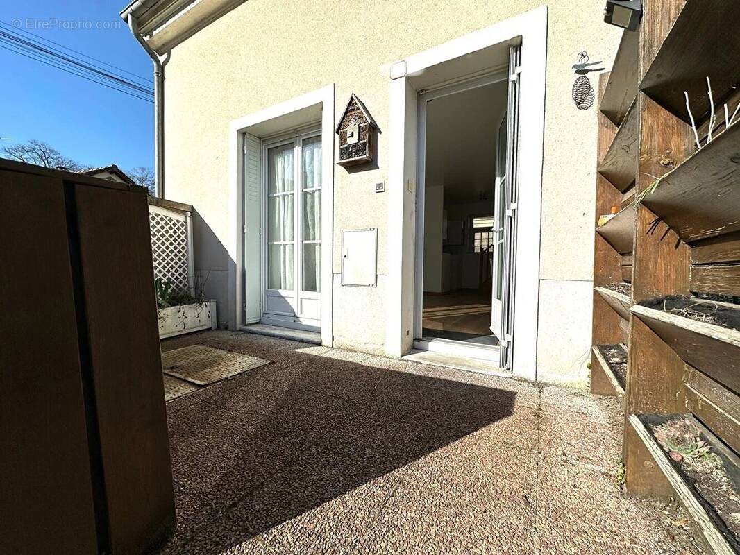Maison à SAINT-GERMAIN-LES-ARPAJON