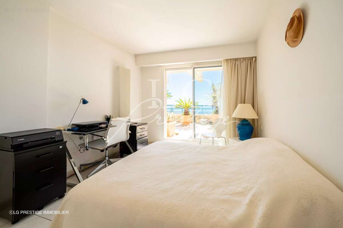Appartement à MANDELIEU-LA-NAPOULE
