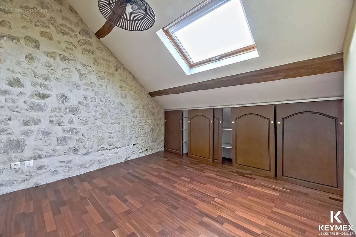 Appartement à FONTENAY-EN-PARISIS