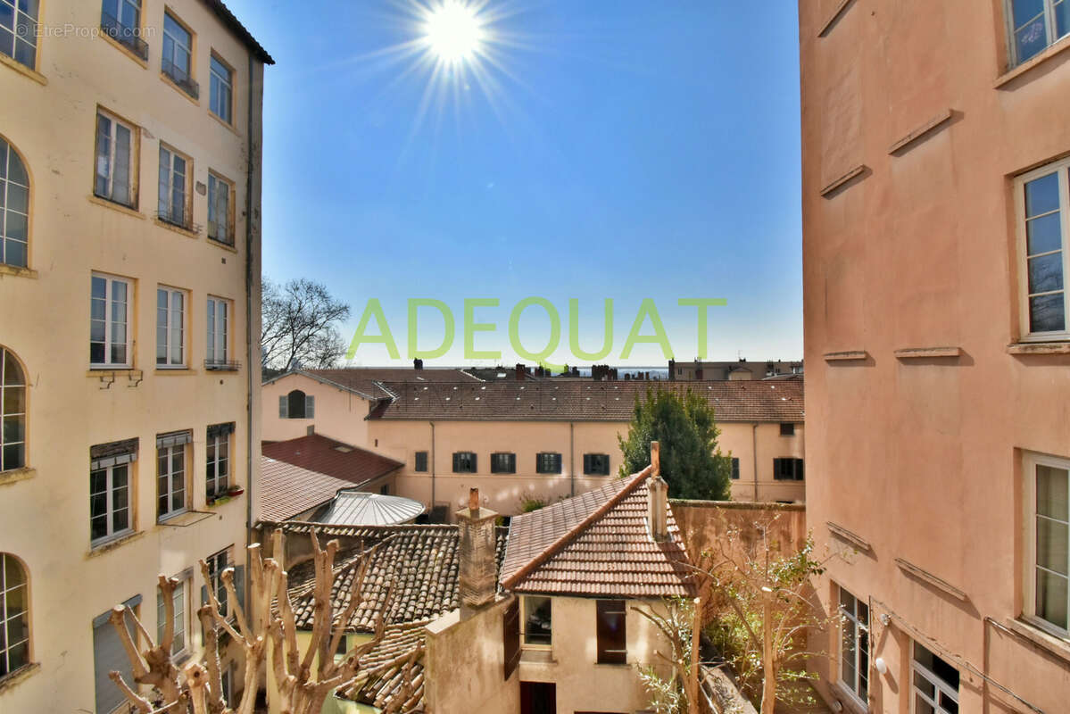 Appartement à LYON-1E