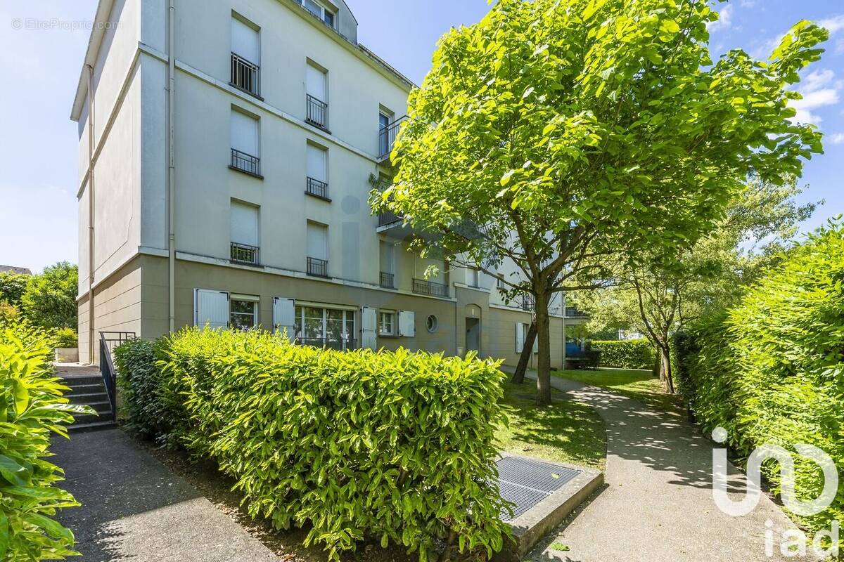 Photo 1 - Appartement à MOISSY-CRAMAYEL