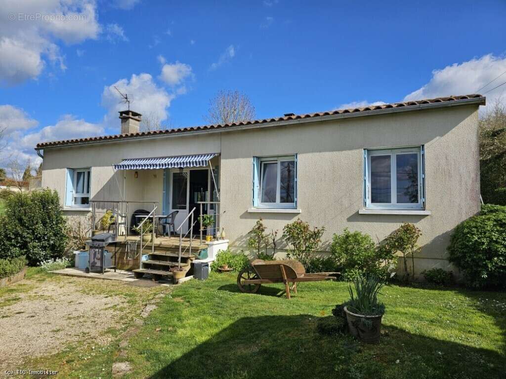 Maison à CIVRAY