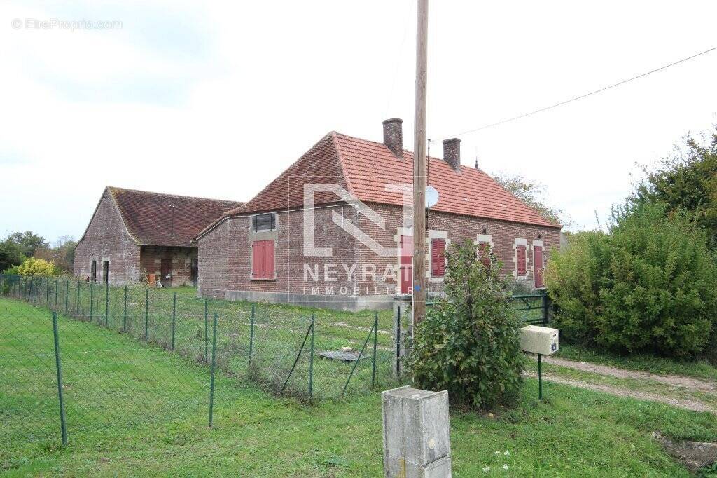Maison à SAINT-GERMAIN-DU-BOIS