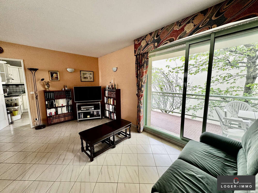 Appartement à SAINT-MAUR-DES-FOSSES