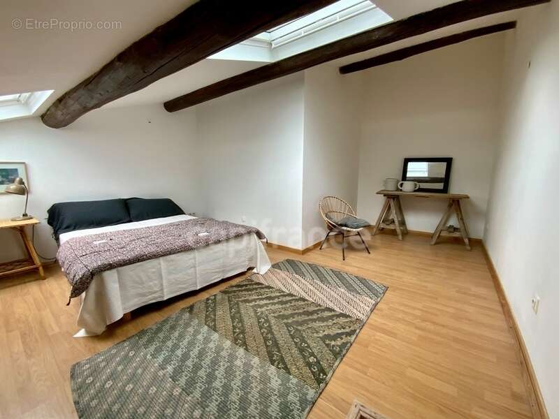 Appartement à CUCURON