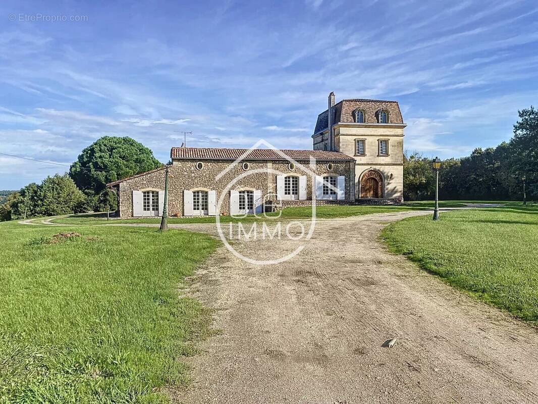 Maison à SAINT-EMILION
