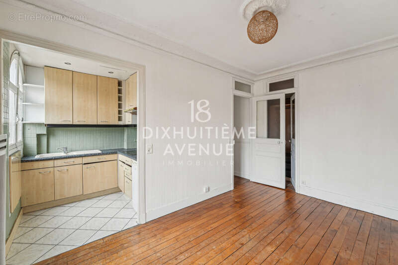 Appartement à PARIS-18E