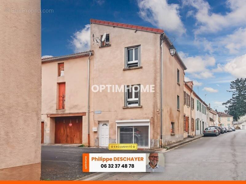 Maison à MAGNAC-LAVAL