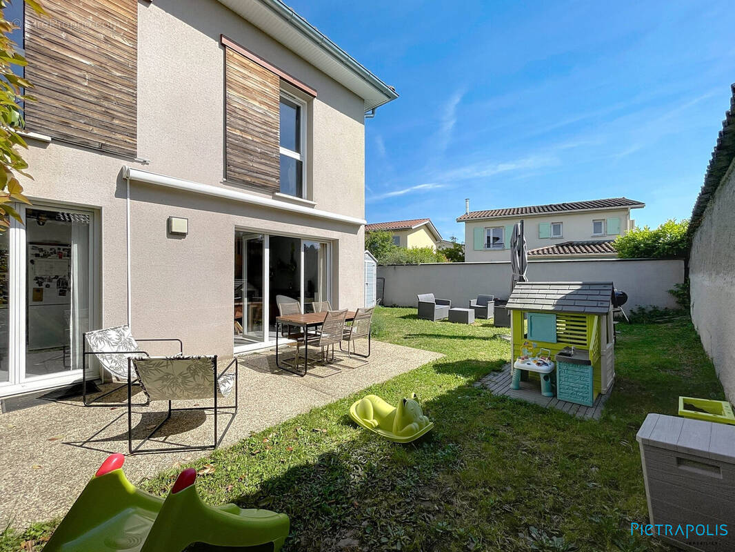 Appartement à RILLIEUX-LA-PAPE